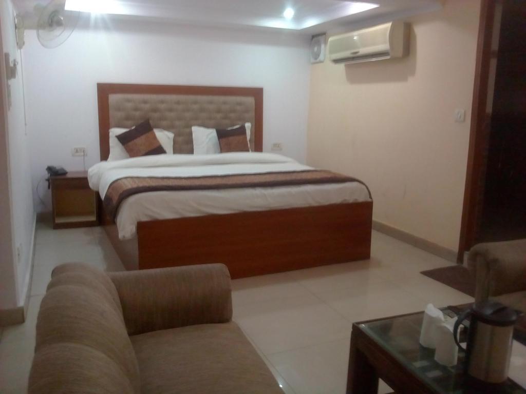 Hotel O Hotel Landmark Inn Delhi  Exterior foto